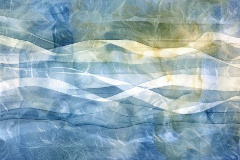 Flowing Ocean Waves in Watercolor